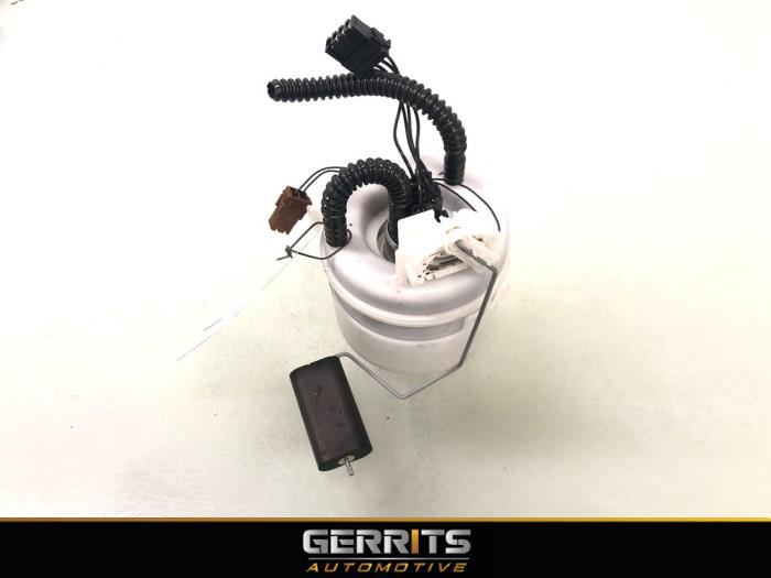 Gebruikte Tank element Pomp DS Automobiles DS 7 Crossback 1.6 16V PureTech 180 Prijs € 49,99 Margeregeling aangeboden door Gerrits Automotive BV
