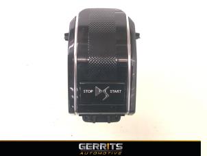 Gebruikte Start/Stop schakelaar DS Automobiles DS 7 Crossback 1.6 16V PureTech 180 Prijs € 74,99 Margeregeling aangeboden door Gerrits Automotive BV