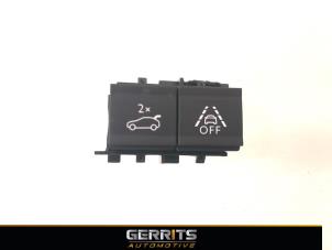 Gebruikte Schakelaar achterklep DS Automobiles DS 7 Crossback 1.6 16V PureTech 180 Prijs € 34,99 Margeregeling aangeboden door Gerrits Automotive BV