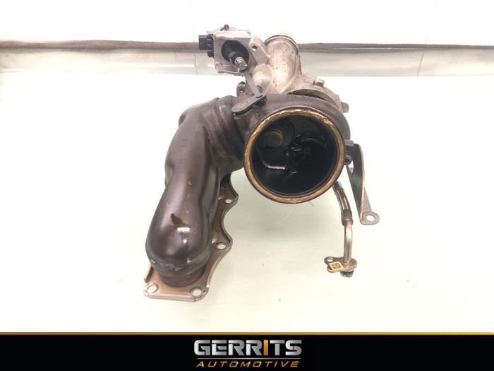 Turbo van een BMW 4 serie (F33) 428i 2.0 Turbo 16V 2014