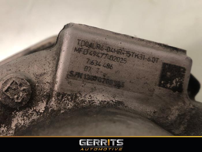 Turbo van een BMW 4 serie (F33) 428i 2.0 Turbo 16V 2014