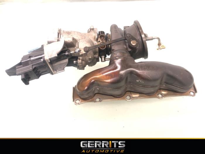 Turbo van een BMW 4 serie (F33) 428i 2.0 Turbo 16V 2014