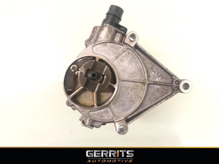 Gebruikte Vacuumpomp (Benzine) BMW 4 serie (F33) 428i 2.0 Turbo 16V Prijs € 99,99 Margeregeling aangeboden door Gerrits Automotive BV