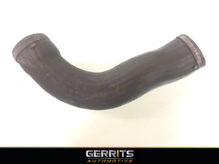 Gebruikte Intercooler Slang Volvo S60 II (FS) 2.4 D5 20V Prijs € 29,99 Margeregeling aangeboden door Gerrits Automotive BV