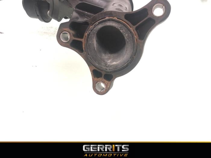 Thermostaathuis van een Opel Vivaro 1.6 CDTi BiTurbo 145 2017