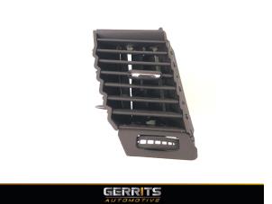 Gebruikte Luchtrooster Dashboard Opel Astra K 1.0 Turbo 12V Prijs € 24,99 Margeregeling aangeboden door Gerrits Automotive BV