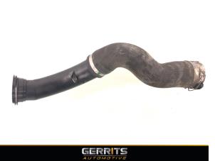 Gebruikte Intercooler Buis BMW 1 serie (F20) 120i 1.6 16V Prijs € 34,99 Margeregeling aangeboden door Gerrits Automotive BV