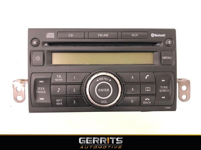 Radio CD Speler van een Nissan Note (E11) 1.4 16V 2008