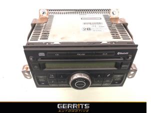 Gebruikte Radio CD Speler Nissan Note (E11) 1.4 16V Prijs € 74,99 Margeregeling aangeboden door Gerrits Automotive