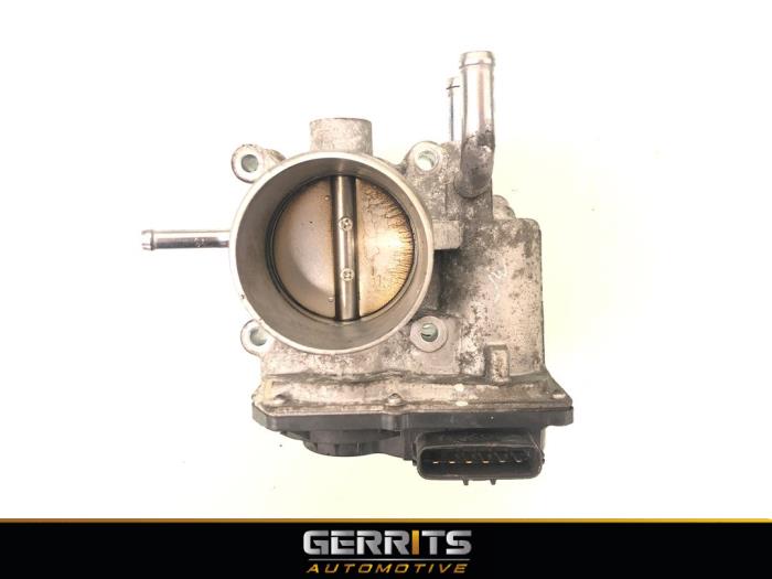 Gebruikte Gasklephuis Kia Carens IV (RP) 1.6 GDI 16V Prijs € 74,99 Margeregeling aangeboden door Gerrits Automotive BV
