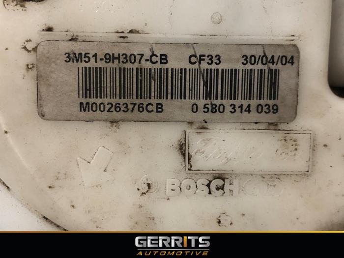 Brandstofpomp Elektrisch van een Volvo S40 (MS) 2.4 20V 2004