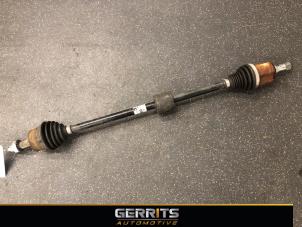 Gebruikte Aandrijfas rechts-voor Opel Corsa E 1.4 16V Prijs € 99,99 Margeregeling aangeboden door Gerrits Automotive BV