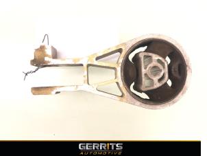 Gebruikte Motorsteun Opel Corsa E 1.4 16V Prijs € 19,99 Margeregeling aangeboden door Gerrits Automotive BV