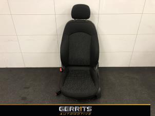 Gebruikte Voorstoel links Opel Corsa E 1.4 16V Prijs € 99,99 Margeregeling aangeboden door Gerrits Automotive
