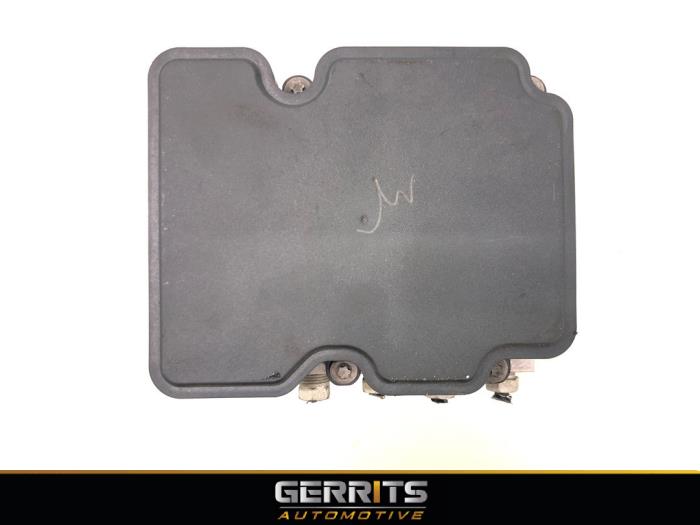 ABS Pomp van een Opel Corsa E 1.4 16V 2015