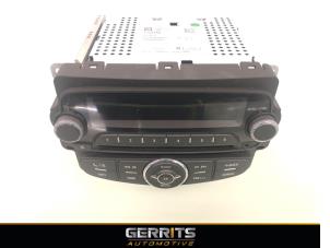Gebruikte Radio CD Speler Opel Corsa E 1.4 16V Prijs € 199,99 Margeregeling aangeboden door Gerrits Automotive