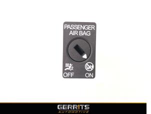 Gebruikte Airbag schakelaar Skoda Octavia (5EAA) 1.6 TDI 16V Prijs € 19,99 Margeregeling aangeboden door Gerrits Automotive BV