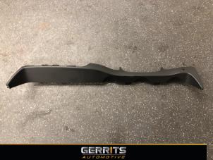 Gebruikte Kilometerteller sierlijst Mercedes C (W204) 1.8 C-180 CGI 16V Prijs € 29,99 Margeregeling aangeboden door Gerrits Automotive BV