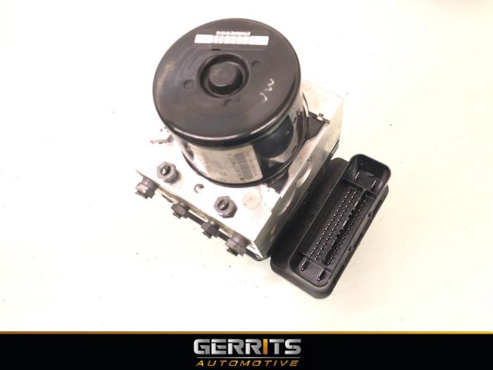 Gebruikte ABS Pomp Mercedes C (W204) 1.8 C-180 CGI 16V Prijs € 249,99 Margeregeling aangeboden door Gerrits Automotive BV