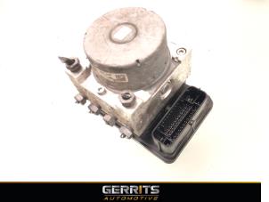 Gebruikte ABS Pomp Ford Transit Courier 1.5 TDCi 75 Prijs € 199,99 Margeregeling aangeboden door Gerrits Automotive BV