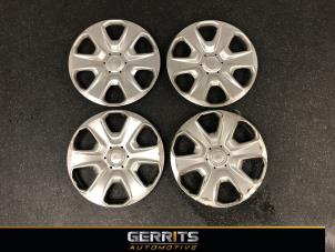 Gebruikte Wieldop set Ford Transit Courier 1.5 TDCi 75 Prijs € 49,99 Margeregeling aangeboden door Gerrits Automotive BV