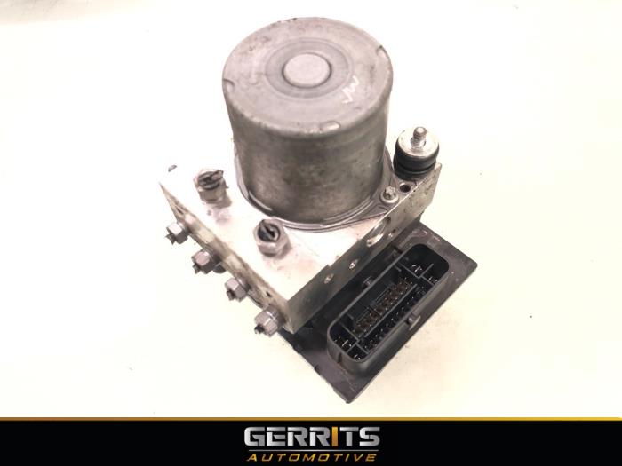 Gebruikte ABS Pomp Peugeot 5008 I (0A/0E) 1.6 THP 16V Prijs € 149,99 Margeregeling aangeboden door Gerrits Automotive BV