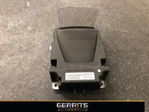 Gebruikte Head-up display Peugeot 5008 I (0A/0E) 1.6 THP 16V Prijs € 199,99 Margeregeling aangeboden door Gerrits Automotive BV