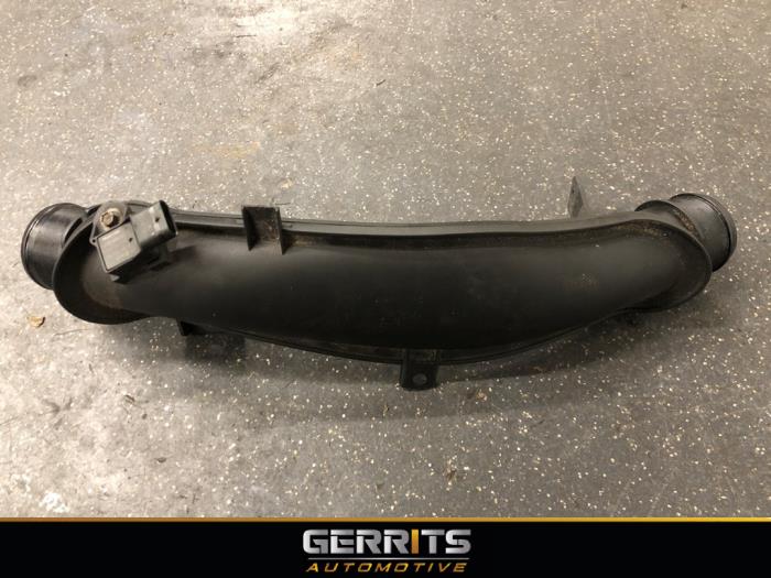 Gebruikte Intercooler Buis Peugeot 5008 I (0A/0E) 1.6 THP 16V Prijs € 34,99 Margeregeling aangeboden door Gerrits Automotive BV