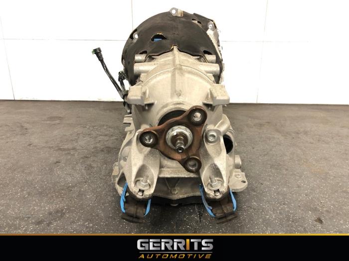 Versnellingsbak van een BMW 3 serie Touring (F31) 318i 1.5 TwinPower Turbo 12V 2017