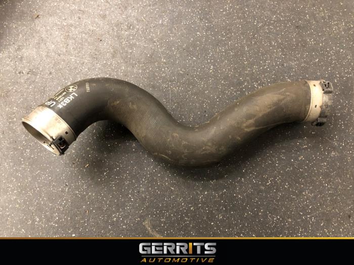 Gebruikte Intercooler Slang BMW 3 serie Touring (F31) 318i 1.5 TwinPower Turbo 12V Prijs € 49,99 Margeregeling aangeboden door Gerrits Automotive BV