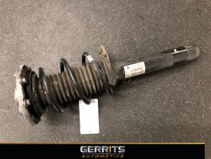Gebruikte Schokdemperpoot rechts-voor BMW 3 serie Touring (F31) 318i 1.5 TwinPower Turbo 12V Prijs € 149,99 Margeregeling aangeboden door Gerrits Automotive BV