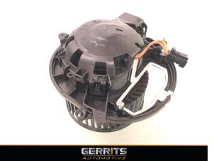 Gebruikte Kachel Ventilatiemotor BMW 3 serie Touring (F31) 318i 1.5 TwinPower Turbo 12V Prijs € 39,99 Margeregeling aangeboden door Gerrits Automotive BV