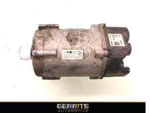 Gebruikte Pomp Servo BMW 3 serie Touring (F31) 318i 1.5 TwinPower Turbo 12V Prijs € 199,99 Margeregeling aangeboden door Gerrits Automotive BV