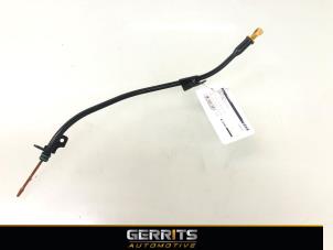 Gebruikte Olie Peilstok Peugeot 208 I (CA/CC/CK/CL) 1.2 12V e-THP PureTech 110 Prijs € 19,99 Margeregeling aangeboden door Gerrits Automotive BV