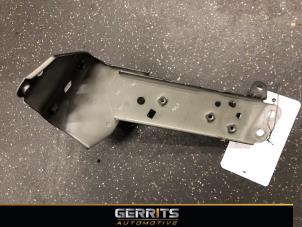 Gebruikte Frontdeel steun Mazda CX-3 (DJ/DK) 2.0 SkyActiv-G 120 AWD Prijs € 34,99 Margeregeling aangeboden door Gerrits Automotive BV