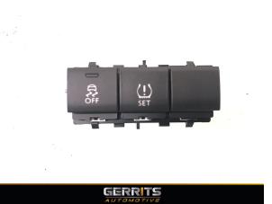 Gebruikte ESP Schakelaar Citroen Jumpy 1.6 Blue HDi 95 Prijs € 24,19 Inclusief btw aangeboden door Gerrits Automotive BV