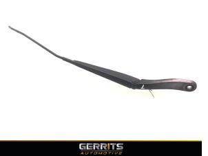 Gebruikte Ruitenwisserarm voor Citroen Jumpy 1.6 Blue HDi 95 Prijs € 30,24 Inclusief btw aangeboden door Gerrits Automotive BV