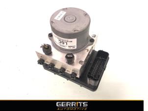 Gebruikte ABS Pomp Kia Stonic (YB) 1.0i T-GDi 12V Prijs € 199,99 Margeregeling aangeboden door Gerrits Automotive BV