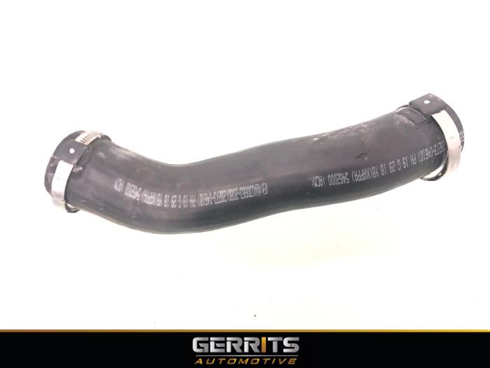 Gebruikte Intercooler Slang Kia Stonic (YB) 1.0i T-GDi 12V Prijs € 34,99 Margeregeling aangeboden door Gerrits Automotive BV