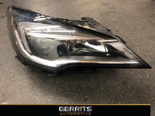 Gebruikte Koplamp rechts Opel Astra K 1.0 Turbo 12V Prijs € 449,99 Margeregeling aangeboden door Gerrits Automotive BV