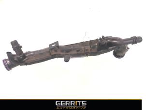 Gebruikte Waterpijp Peugeot 2008 (UD/UK/UR/US/UX) 1.2 VTi 12V PureTech 130 Prijs € 19,99 Margeregeling aangeboden door Gerrits Automotive BV