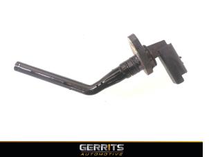 Gebruikte Oliepeil sensor Citroen C3 Aircross I (2C/2R) 1.2 e-THP PureTech 110 Prijs € 24,99 Margeregeling aangeboden door Gerrits Automotive BV