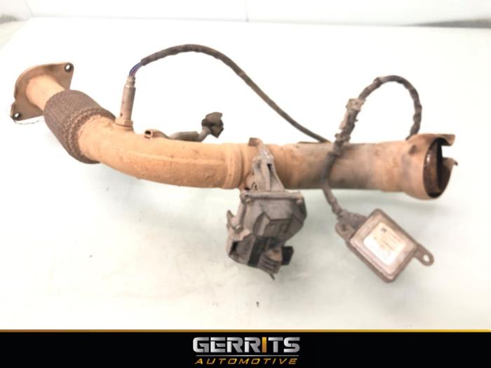 Uitlaat voorpijp van een Mercedes-Benz Vito (447.6) 1.6 111 CDI 16V 2019