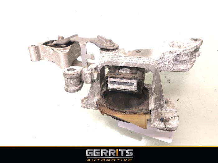 Gebruikte Motorrubber Mercedes Vito (447.6) 1.6 111 CDI 16V Prijs € 30,24 Inclusief btw aangeboden door Gerrits Automotive BV