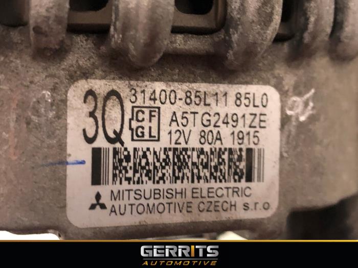 Dynamo van een Opel Agila (B) 1.0 12V 2011