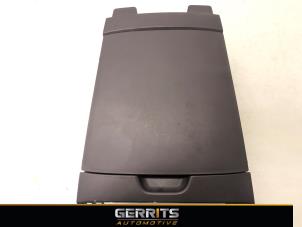 Gebruikte Opbergvak Opel Agila (B) 1.0 12V Prijs € 29,99 Margeregeling aangeboden door Gerrits Automotive BV