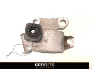 Gebruikte Motorsteun Opel Corsa D 1.4 16V Twinport Prijs € 29,99 Margeregeling aangeboden door Gerrits Automotive BV