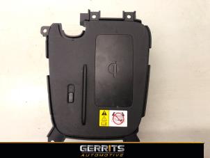 Gebruikte Draadloze oplader Toyota Yaris IV (P21/PA1/PH1) 1.5 12V Hybrid 115 Prijs € 124,99 Margeregeling aangeboden door Gerrits Automotive BV