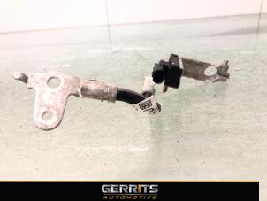 Gebruikte Accu sensor Toyota Yaris IV (P21/PA1/PH1) 1.5 12V Hybrid 115 Prijs € 39,99 Margeregeling aangeboden door Gerrits Automotive BV
