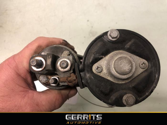 Startmotor van een Opel Corsa D 1.4 16V Twinport 2012